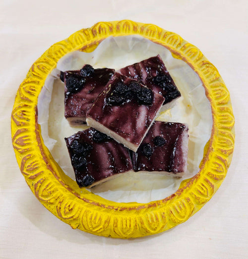 Classic Black Current Sandesh